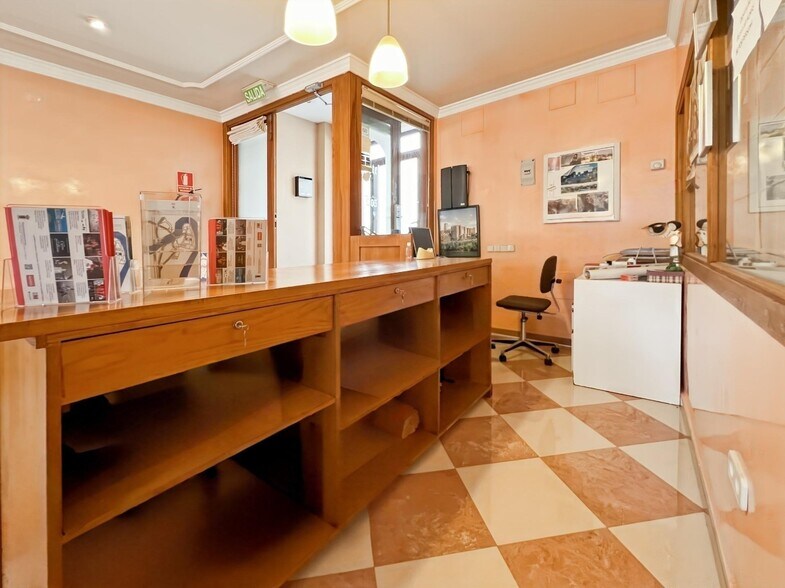 Services hôteliers dans Buitrago del Lozoya, Madrid à vendre - Photo du bâtiment - Image 3 de 46