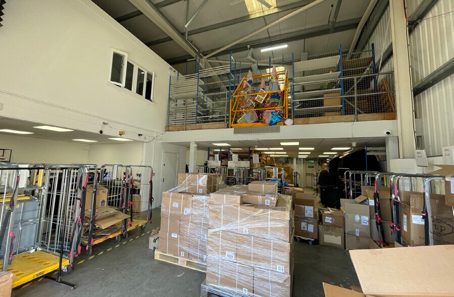 10 Hillside Rd, Bury St Edmunds for lease - Interior Photo - Image 3 of 5