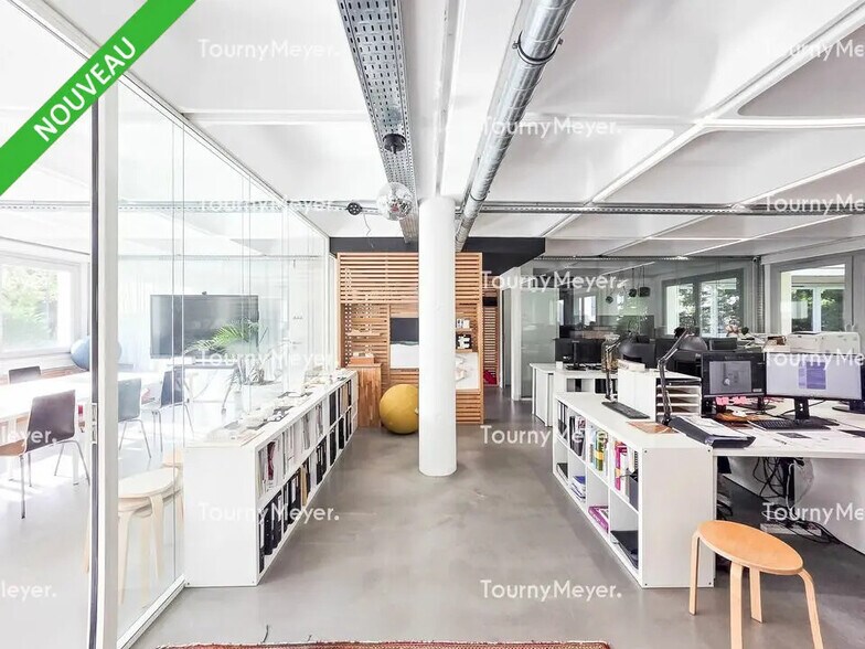 Office in Rennes for lease - Interior Photo - Image 2 of 9