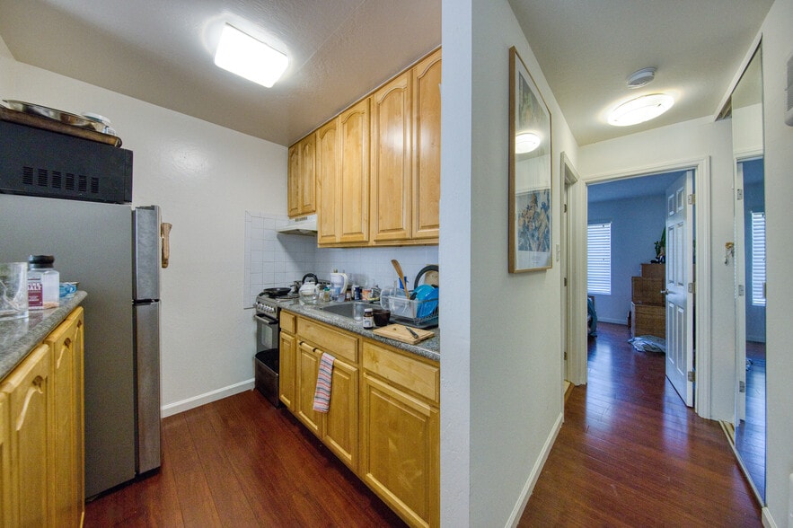 1670 Hayes St, San Francisco, CA à vendre - Photo du bâtiment - Image 3 de 9
