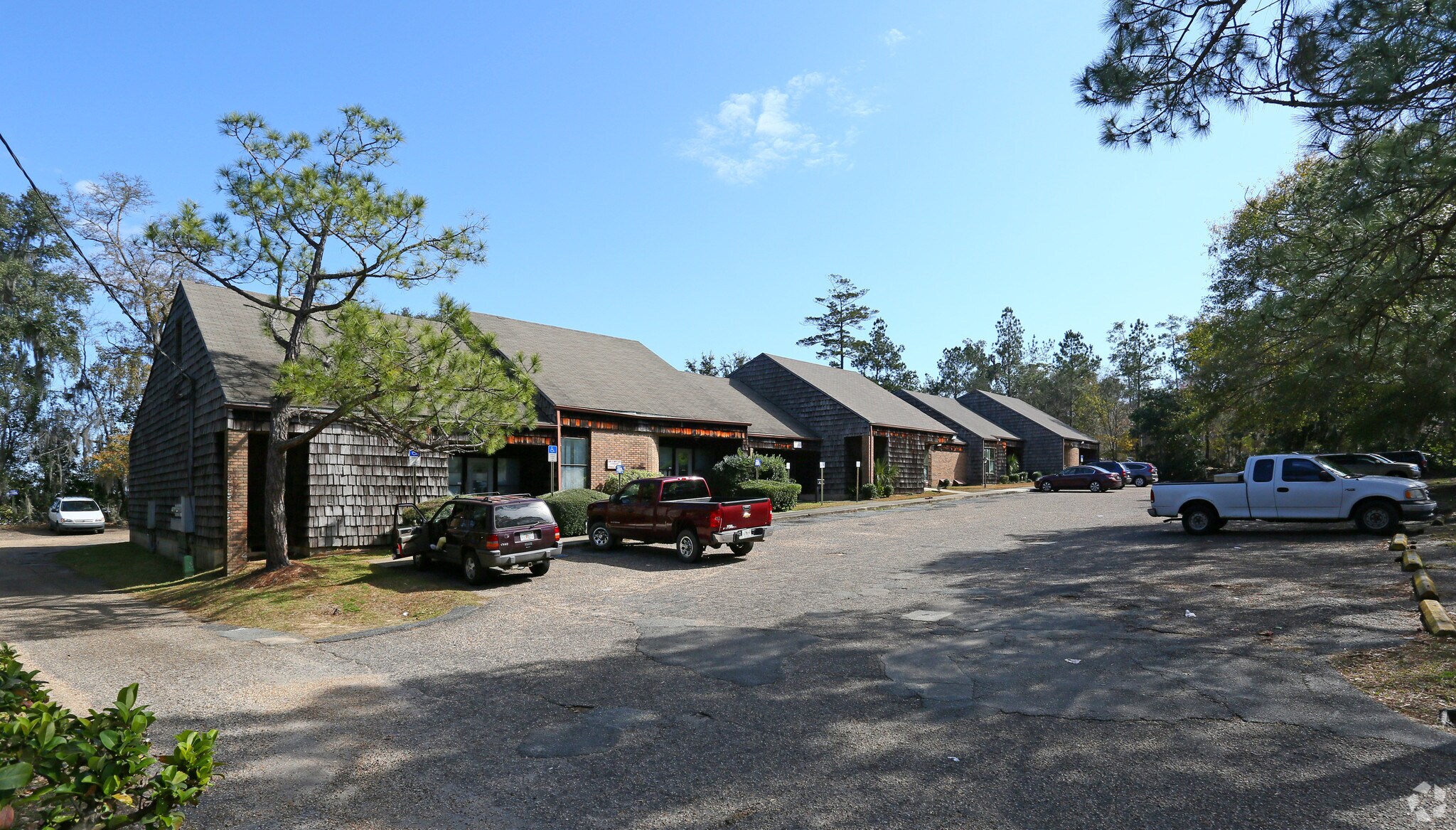 1613-1625 Physicians Dr, Tallahassee, FL for lease Primary Photo- Image 1 of 49