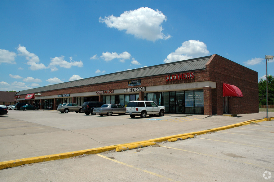 1316 Sycamore School Rd, Fort Worth, TX for lease - Other - Image 2 of 5