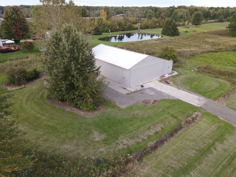 5743 Meldrum Rd, Casco, MI à vendre - Photo du bâtiment - Image 2 de 45