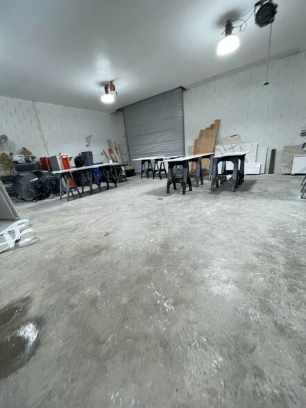 Elko Ave Portfolio portfolio of 2 properties for sale on LoopNet.ca - Building Photo - Image 3 of 25