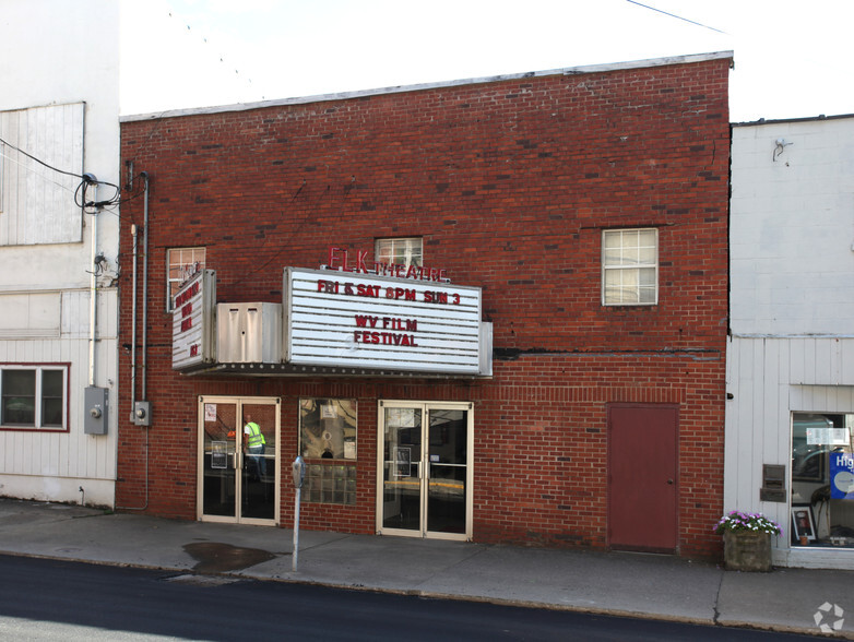 192 Main St, Sutton, WV à vendre - Photo principale - Image 1 de 1