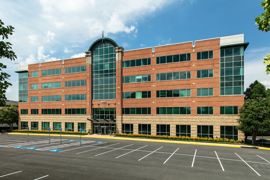 6350 Walker Ln, Alexandria, VA à louer - Photo du bâtiment - Image 2 de 17