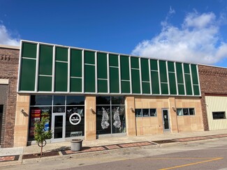 Plus de détails pour 127 Central Ave NW, Le Mars, IA - Vente au détail à vendre