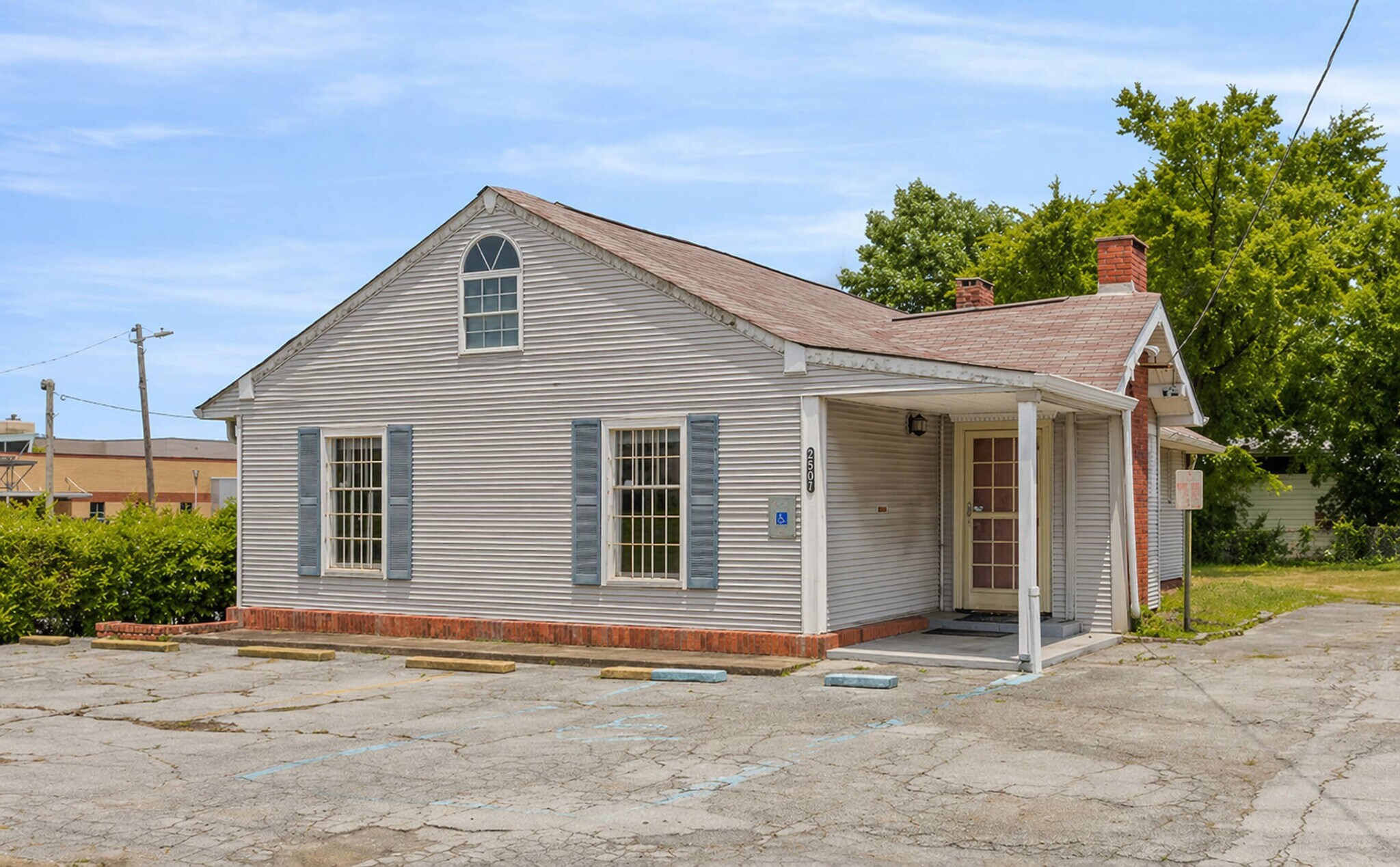 2507 McCallie Ave, Chattanooga, TN à vendre Photo principale- Image 1 de 34