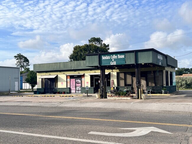Plus de détails pour 4000 Lincoln Ave, Groves, TX - Commerce de détail à vendre
