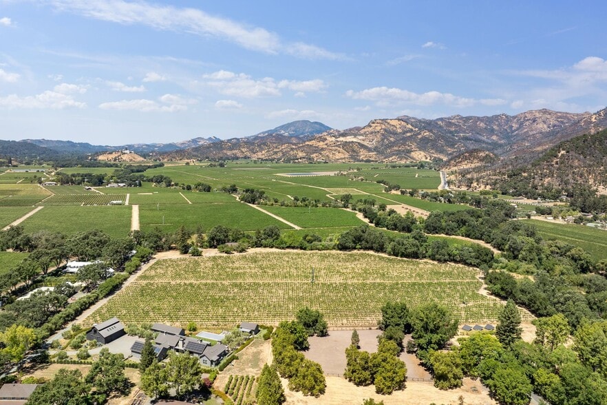 1090 Bale Ln, Calistoga, CA à vendre - Photo du bâtiment - Image 3 de 12