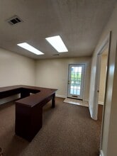 2126 McFarland Blvd E, Tuscaloosa, AL for lease Interior Photo- Image 2 of 9