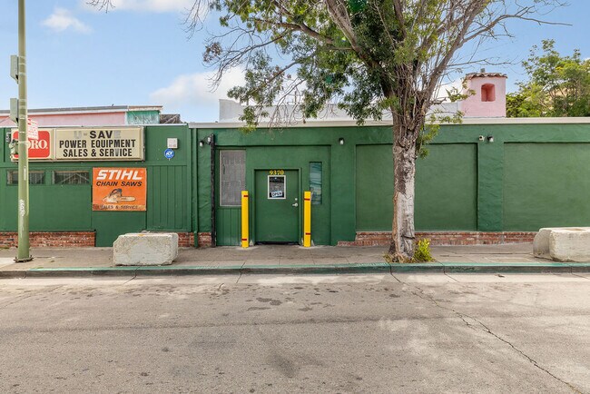 More details for 9370 Macarthur Blvd, Oakland, CA - Retail for Sale