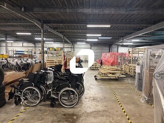 Plus de détails pour Local d'activités à louer