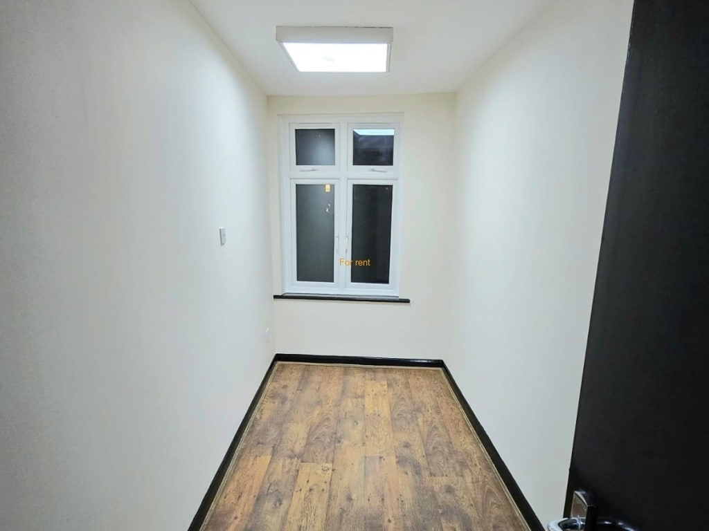 109-111 New Rd, London for lease Interior Photo- Image 1 of 3