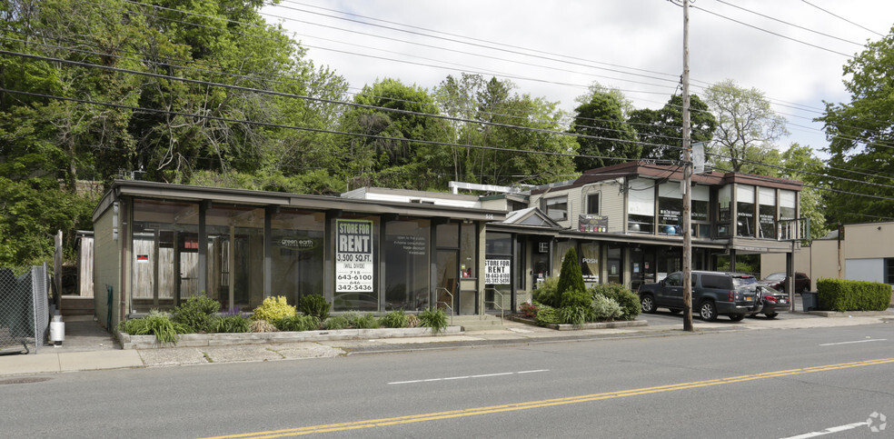 516 W Boston Post Rd, Mamaroneck, NY à vendre - Photo du bâtiment - Image 2 de 7