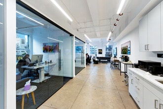 119-121 W 57th St, New York, NY à louer Photo intérieure- Image 1 de 9