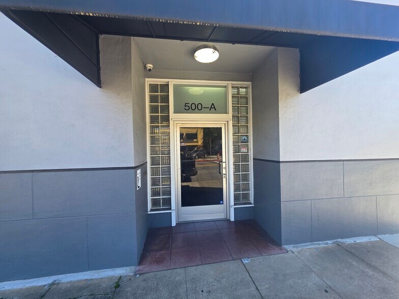 500-506 2nd Ave, San Mateo, CA à louer - Photo du bâtiment - Image 3 de 12