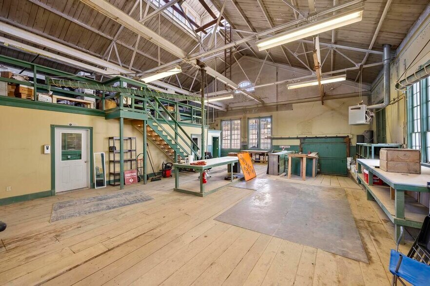 244 Anaconda Rd, Butte, MT for sale - Interior Photo - Image 3 of 19