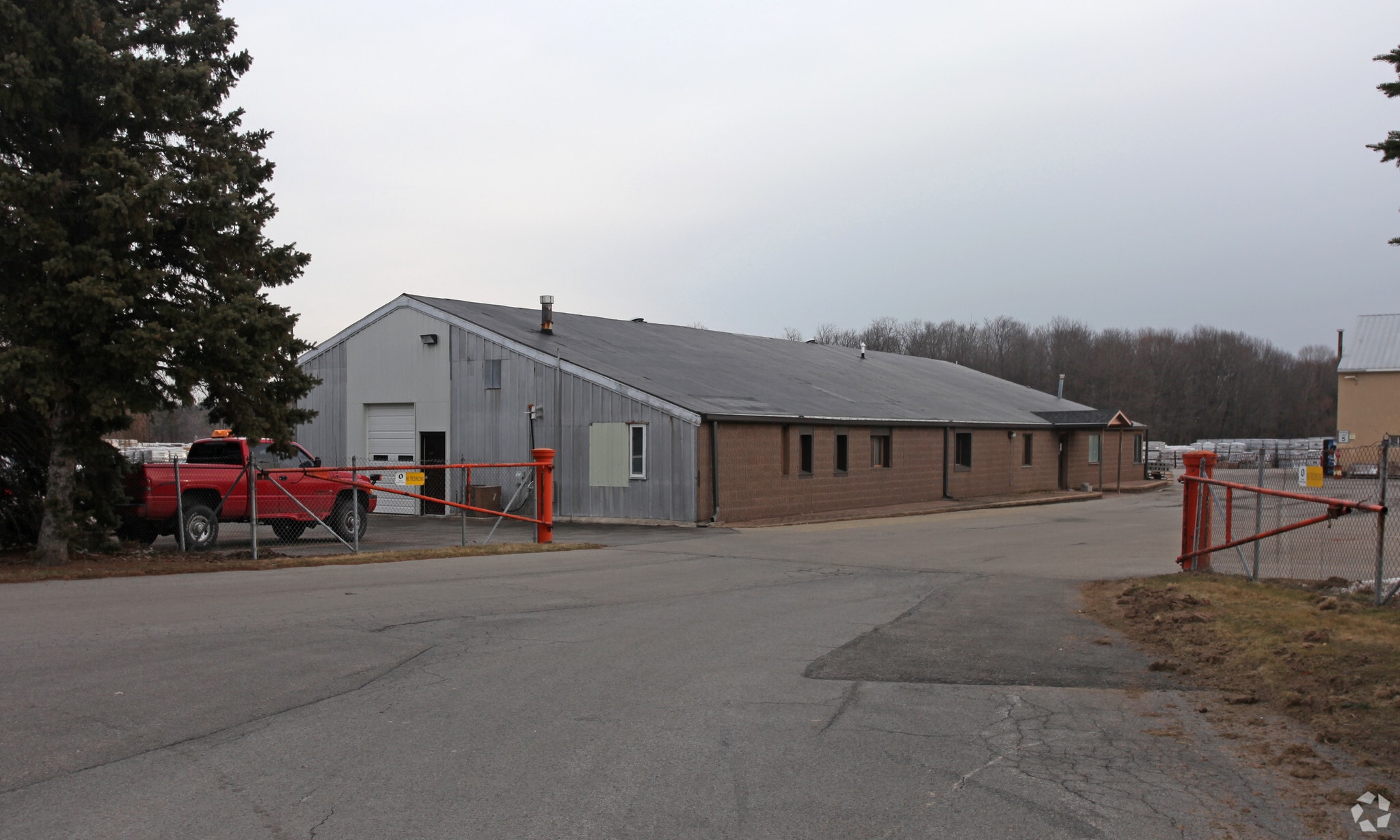 735 Wangum Rd, Victor, NY for sale Primary Photo- Image 1 of 3