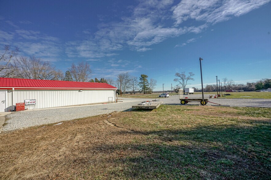 461 Three Bridge Rd, Newfield, NJ à vendre - Photo du bâtiment - Image 2 de 26