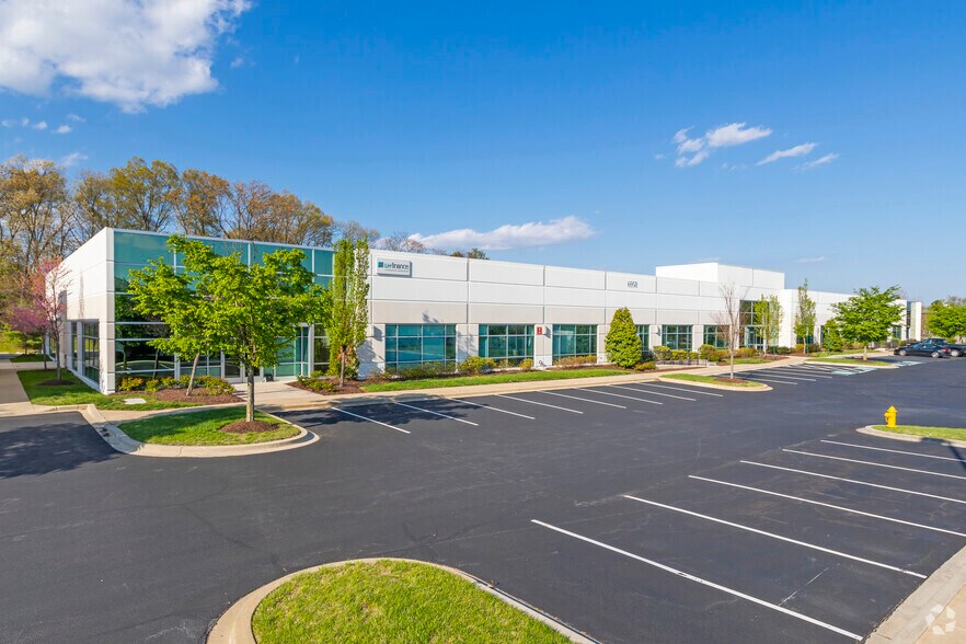 6956 Aviation Blvd, Glen Burnie, MD for lease - Building Photo - Image 3 of 6