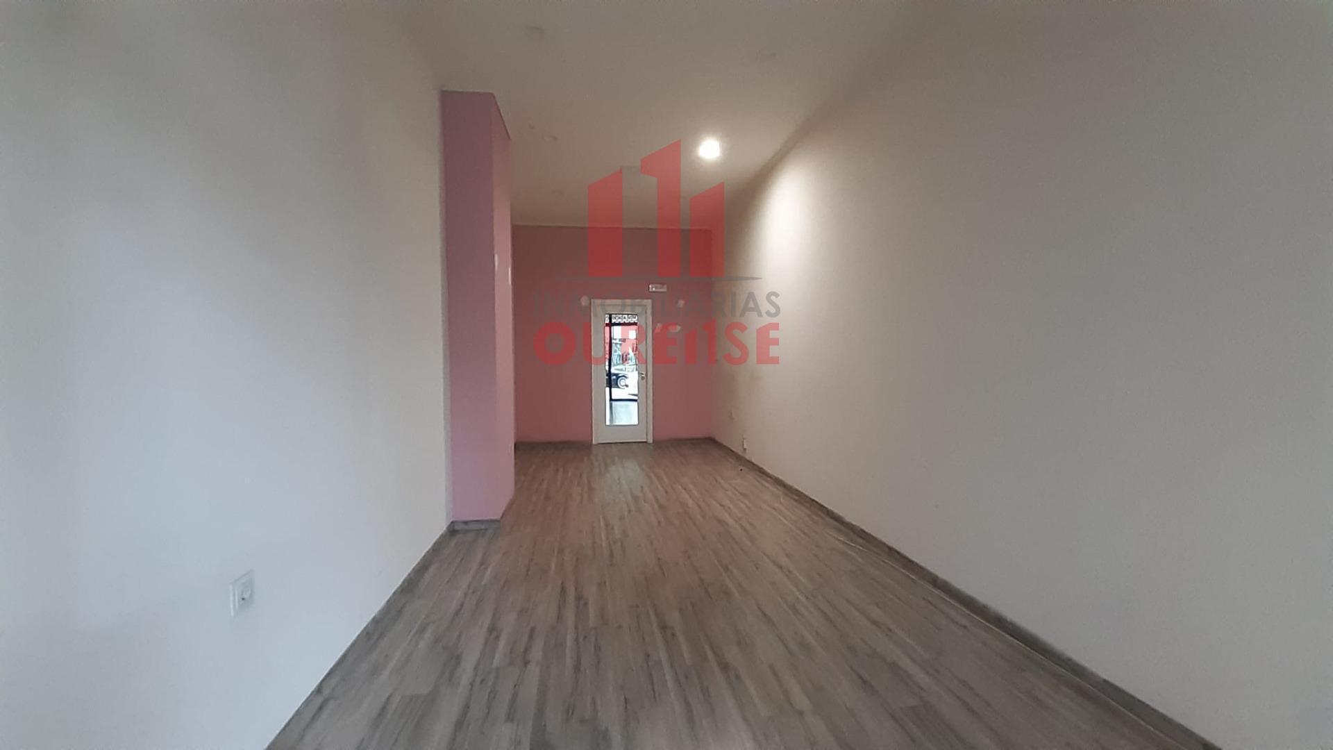 Retail in Ourense, Orense for lease Primary Photo- Image 1 of 8