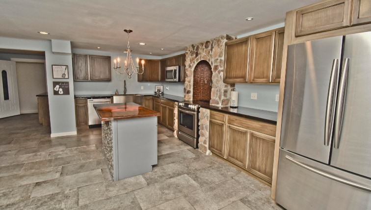 2735 PA-390, Canadensis, PA for sale - Interior Photo - Image 3 of 174