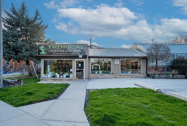 More details for 22 E 25th St, Hamilton, ON - Retail for Sale