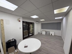 Ash Rd, New Ash Green for lease Interior Photo- Image 2 of 4