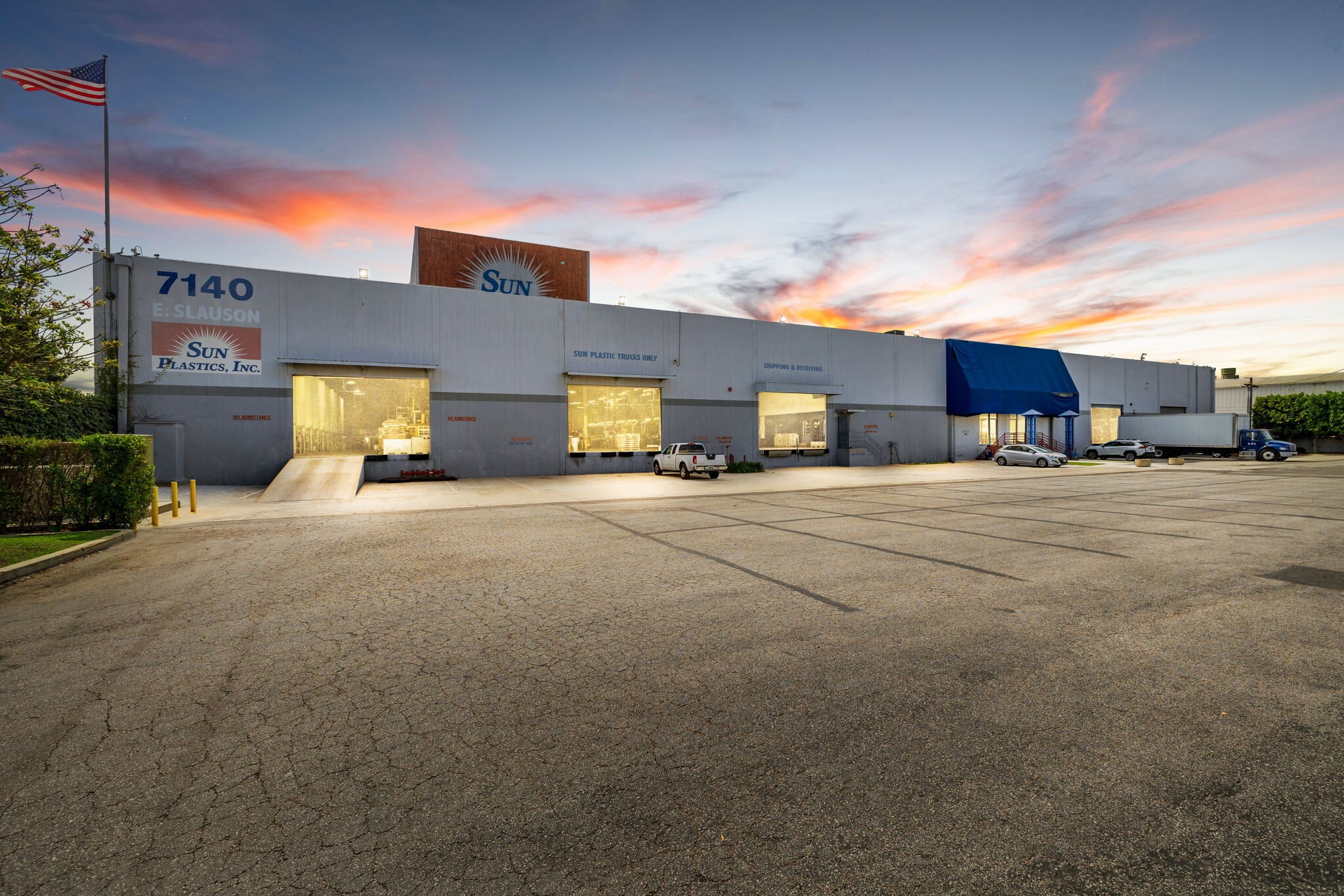 7136-7140 E Slauson Ave, Commerce, CA à vendre Photo du bâtiment- Image 1 de 4