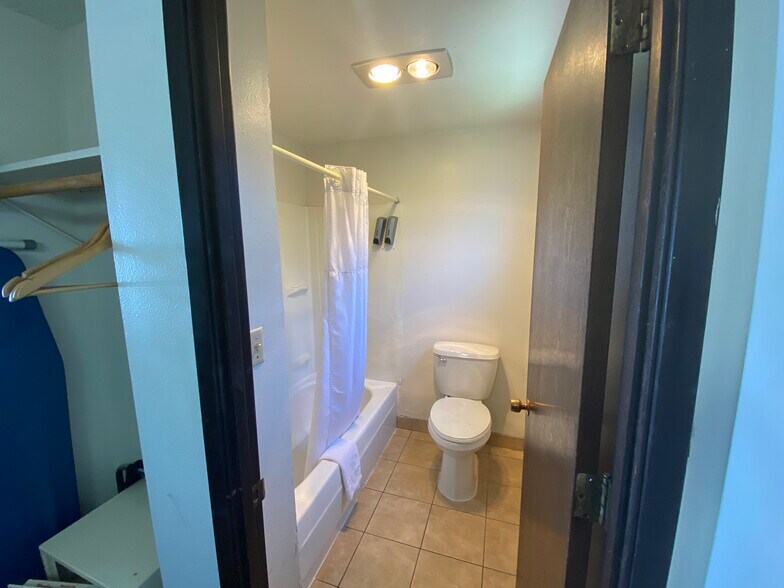 408 Yakima Valley Hwy, Sunnyside, WA à vendre - Photo intérieure - Image 3 de 27