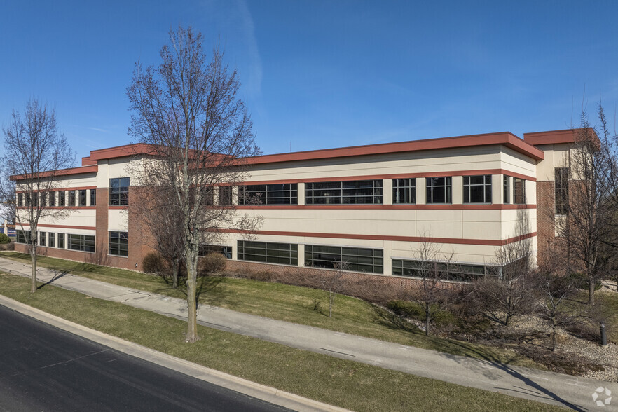 5520 Nobel Dr, Fitchburg, WI for lease - Building Photo - Image 1 of 4