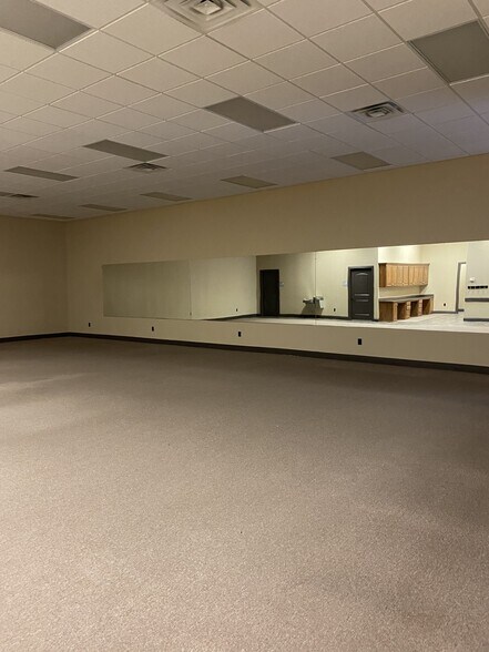 2001 SE Green Oaks Blvd, Arlington, TX à louer - Photo intérieure - Image 2 de 6