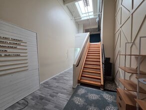 2195 Hyacinth St NE, Salem, OR for lease Interior Photo- Image 2 of 13