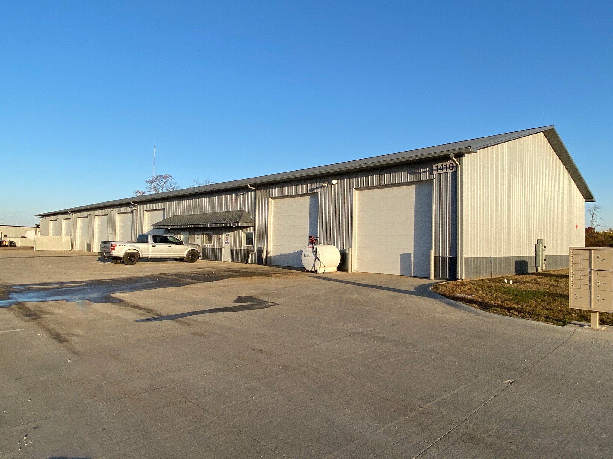 1410 Industrial Ave, Hiawatha, IA à louer Photo principale- Image 1 de 5