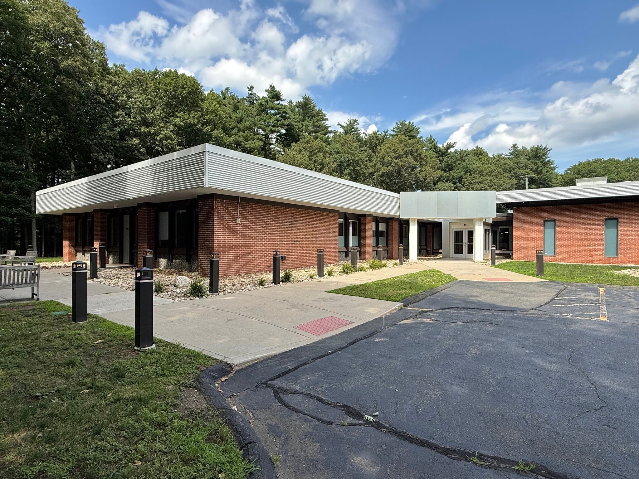 50 Tower Ln, Avon, CT for sale Building Photo- Image 1 of 20