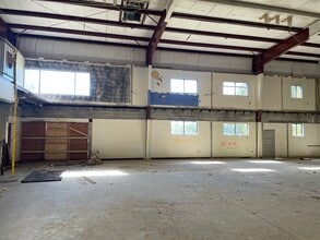 3190 Pelham Pky, Pelham, AL for lease Interior Photo- Image 2 of 4