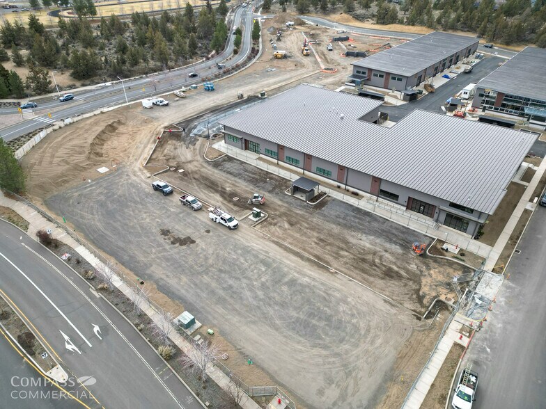 NWC of Cooley Rd. & 18th St., Bend, OR à louer - Photo du bâtiment - Image 3 de 6