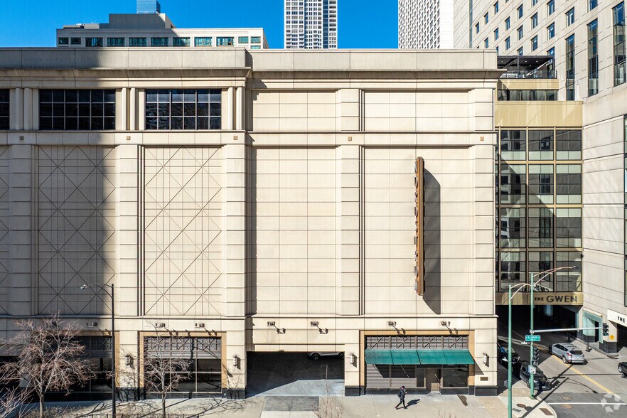 55 E Grand Ave, Chicago, IL à louer - Photo du bâtiment - Image 3 de 6