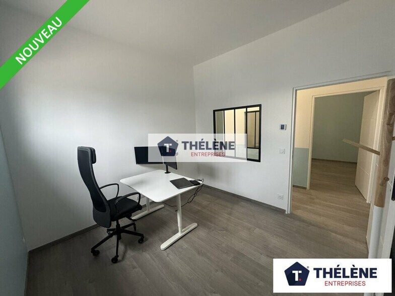 Office in Nîmes for lease - Interior Photo - Image 2 of 3