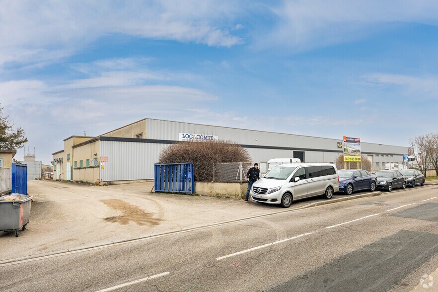 49 Rue Vaucanson, Décines-Charpieu à louer - Photo principale - Image 2 de 5