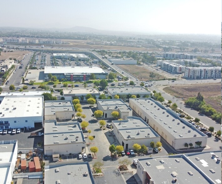 41543 Cherry St, Murrieta, CA for lease - Building Photo - Image 2 of 8