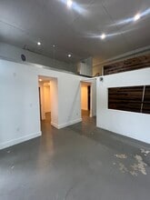 5582 NE 4th Ct, Miami, FL for lease Interior Photo- Image 1 of 3