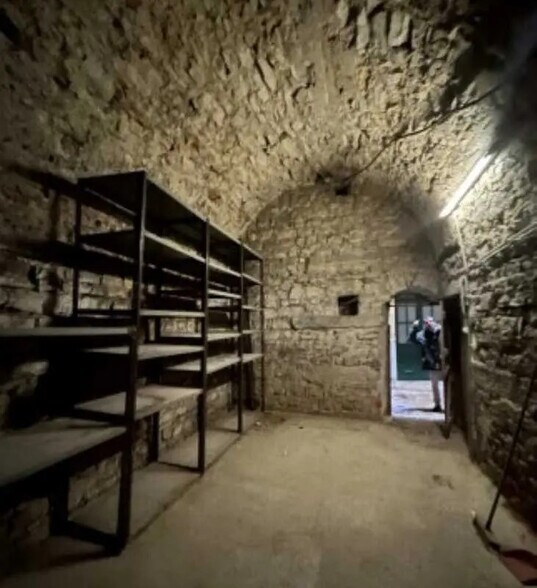 Office in Lyon for sale - Building Photo - Image 3 of 4