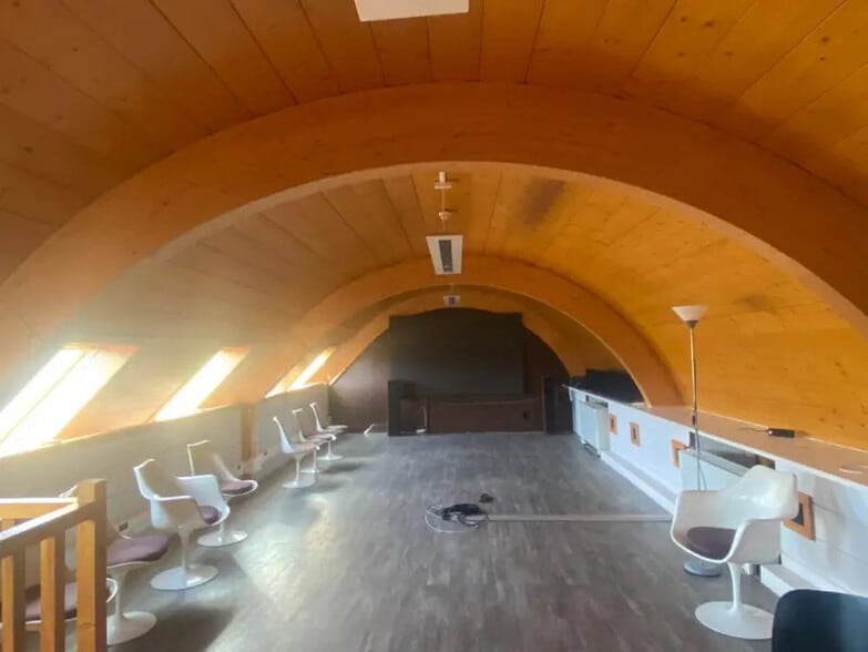 Flex in Malakoff for lease - Interior Photo - Image 3 of 6