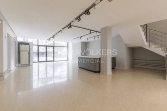 Bureau/Commerce de détail dans Barcelone, Barcelona à louer Photo intérieure- Image 2 de 27