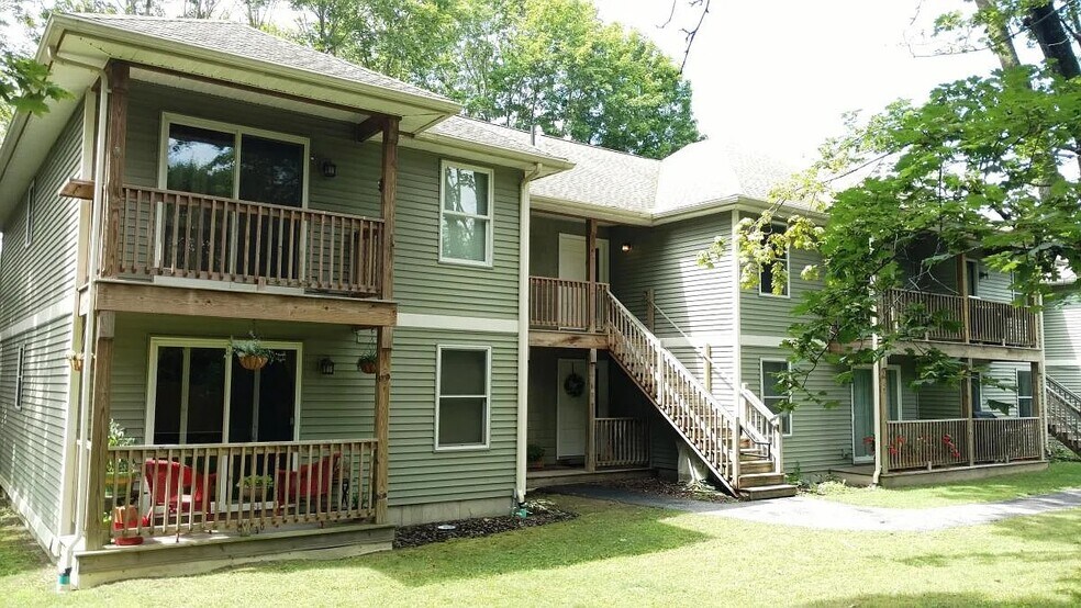 14 Highland Ave, Pittsfield, MA à vendre - Photo du bâtiment - Image 3 de 19