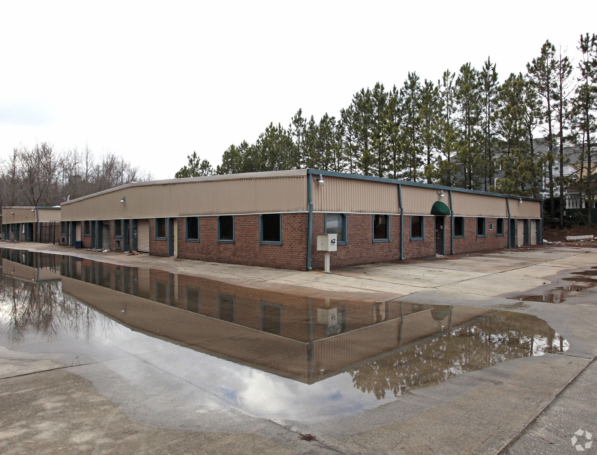 999 Crestmark Blvd, Lithia Springs, GA for lease Primary Photo- Image 1 of 3