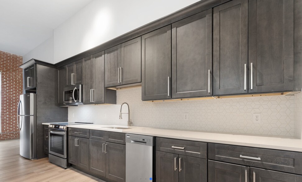 64 Mill St, Johnston, RI for sale - Building Photo - Image 3 of 11