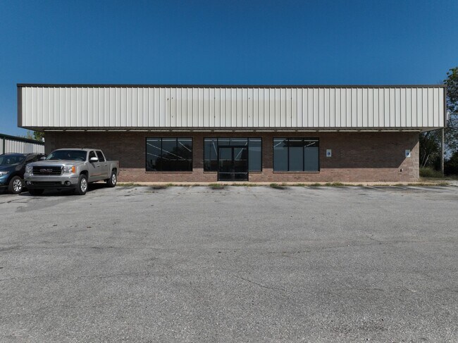 More details for 106 E Main St, Gassville, AR - Retail for Sale
